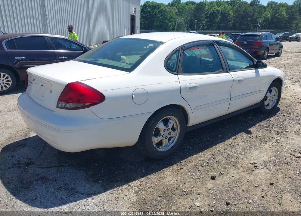 2005 FORD TAURUS SE VIN: 1FAFP53255A135319