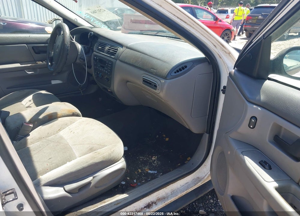 2005 FORD TAURUS SE VIN: 1FAFP53255A135319