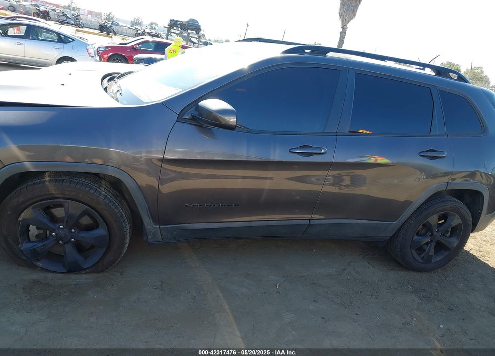2018 JEEP CHEROKEE VIN: 1C4PJLCX2JD527909