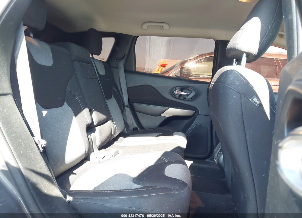 2018 JEEP CHEROKEE VIN: 1C4PJLCX2JD527909