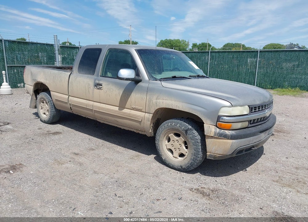 2000 CHEVROLET SILVERADO 1500 LS VIN: 1GCEK19TXYZ251022