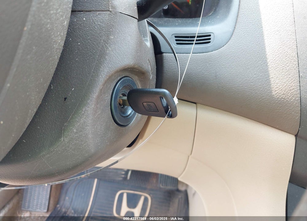2004 HONDA ACCORD 2.4 LX VIN: 1HGCM56364A108219