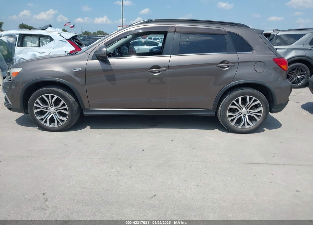 2018 MITSUBISHI OUTLANDER SPORT 2.4 SEL VIN: JA4AP4AW3JZ002388
