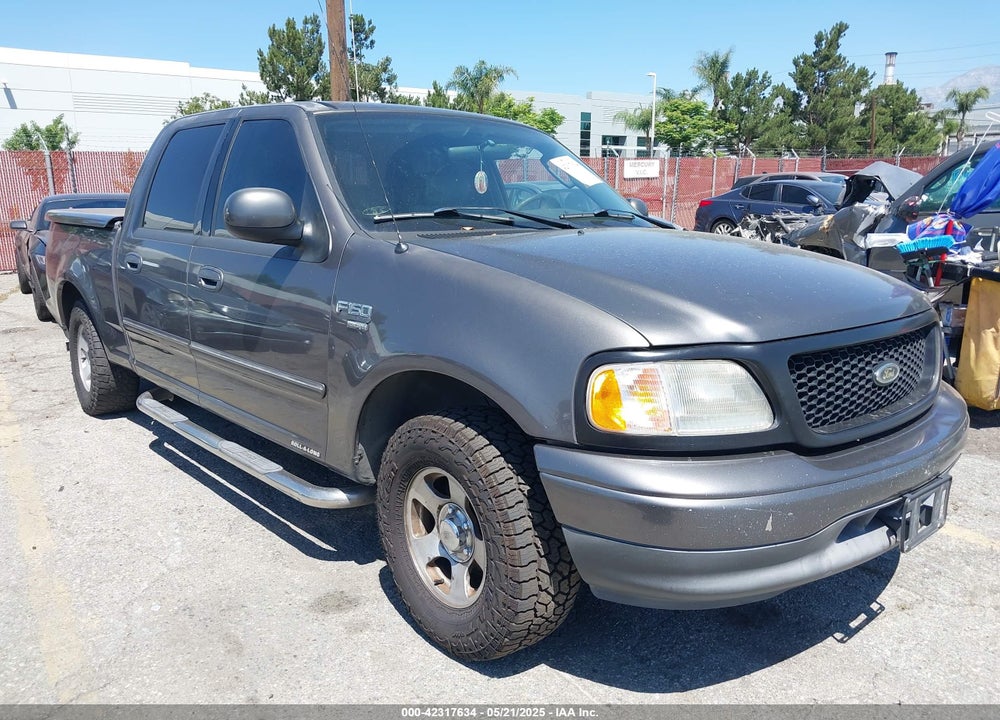 2003 FORD F-150 LARIAT/XLT VIN: 1FTRW07L53KD01569