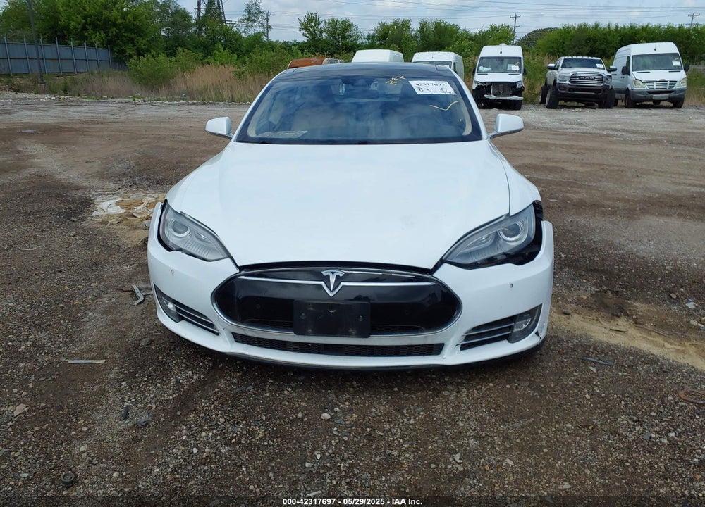 2015 TESLA MODEL S VIN: 5YJSA1H23FFP69765