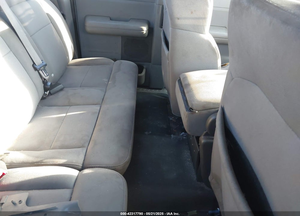 2005 FORD F-150 STX/XLT VIN: 1FTRX02W95KC63152