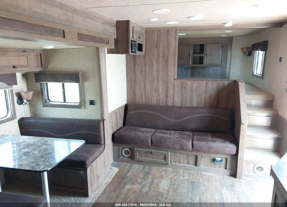 2019 LAKOTA CHARGER C8415 VIN: 58JGX4J23K1000495