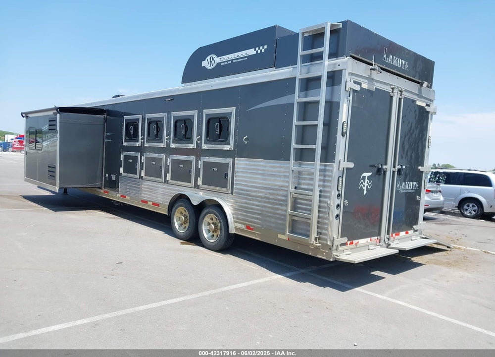 2019 LAKOTA CHARGER C8415 VIN: 58JGX4J23K1000495