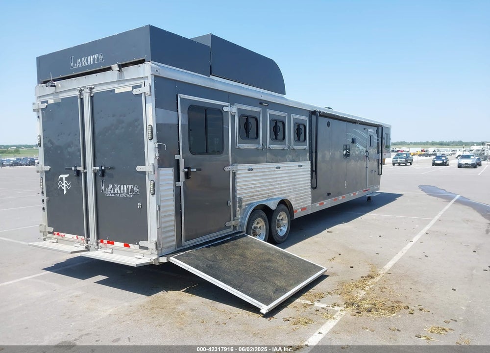 2019 LAKOTA CHARGER C8415 VIN: 58JGX4J23K1000495