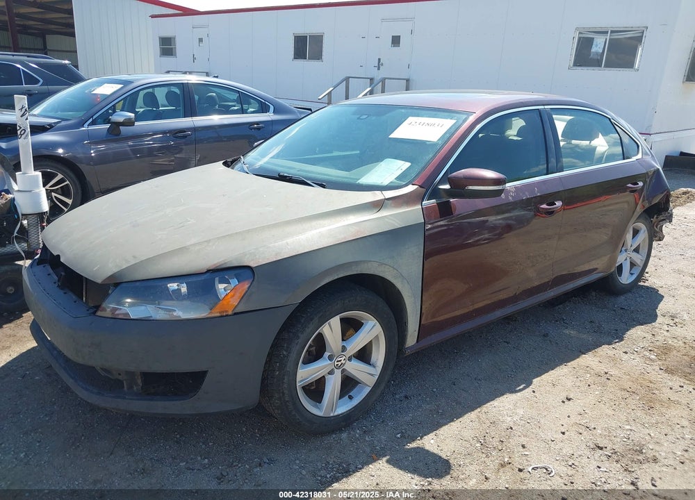 2013 VOLKSWAGEN PASSAT VIN: 1VWBH7A34DC128827