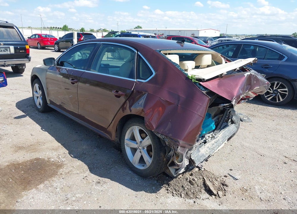 2013 VOLKSWAGEN PASSAT VIN: 1VWBH7A34DC128827