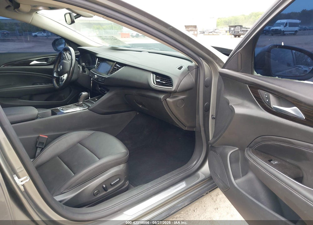 2019 BUICK REGAL SPORTBACK VIN: W04GP6SX6K1009087