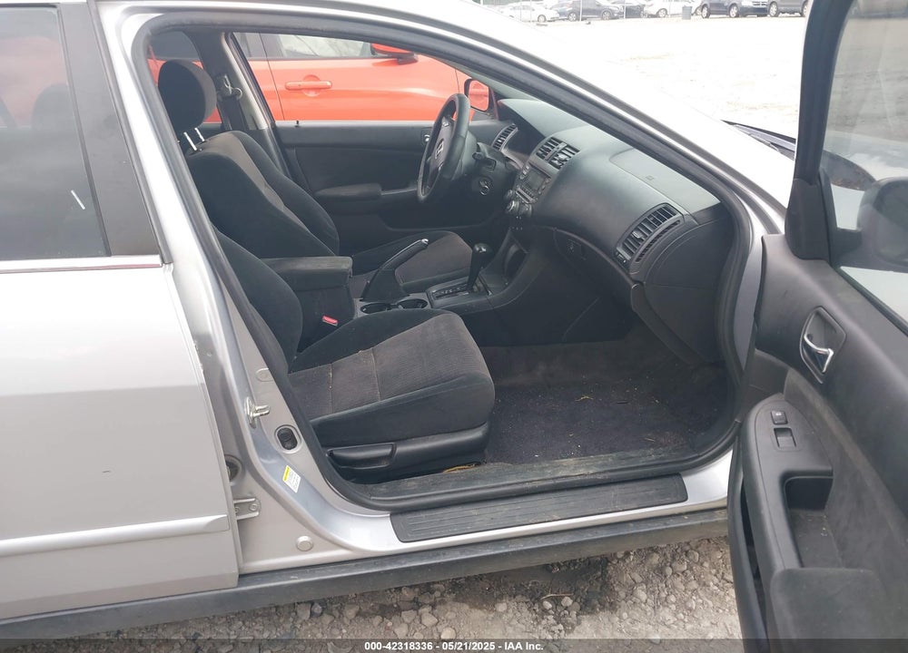2004 HONDA ACCORD 3.0 LX VIN: 1HGCM66304A065891
