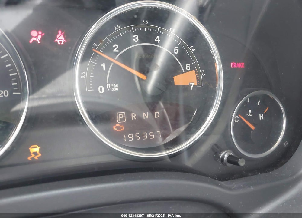 2014 JEEP COMPASS LATITUDE VIN: 1C4NJDEB3ED549681