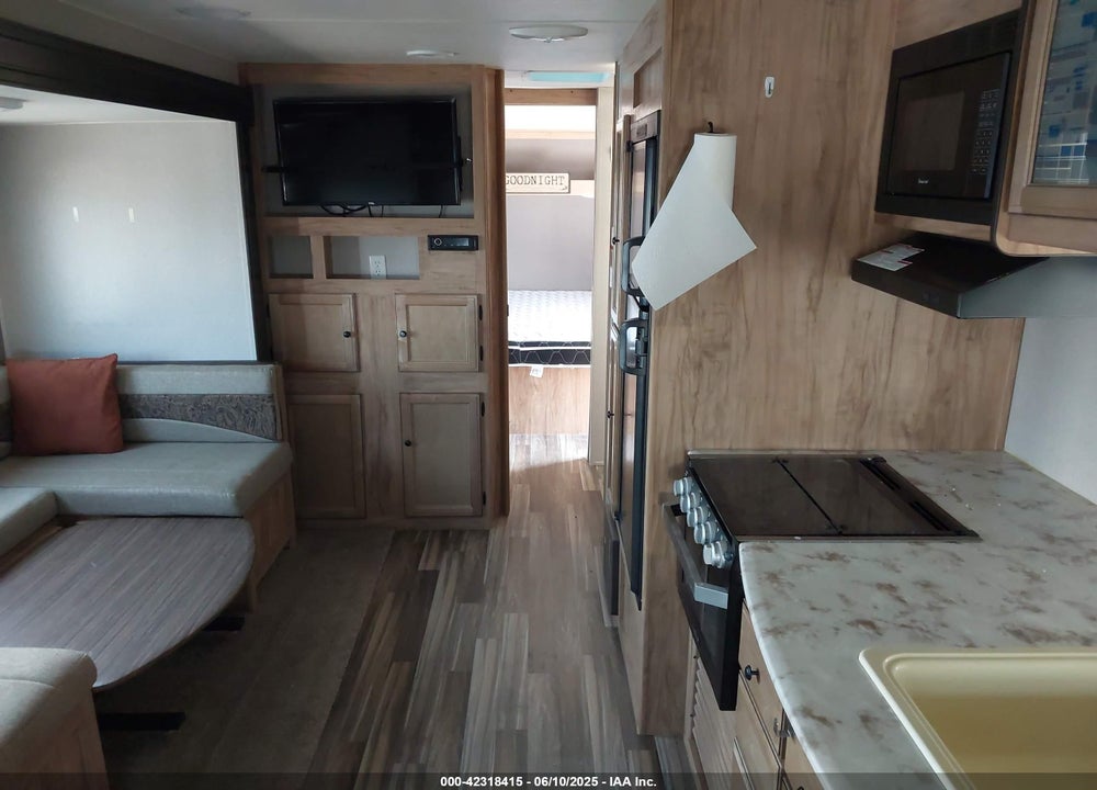 2019 COACHMEN 28.1SE FREEDOM EXPRE VIN: 5ZT2FETB1KW006745