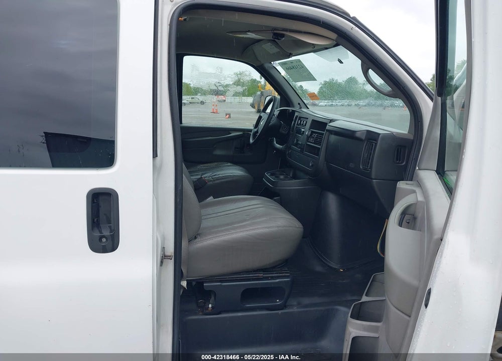 2010 CHEVROLET EXPRESS 1500 WORK VAN VIN: 1GCUGADX3A1107386