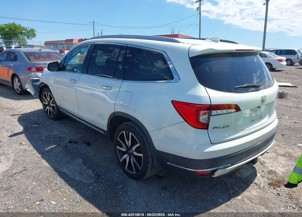 2020 HONDA PILOT 2WD TOURING 7 PASSENGER VIN: 5FNYF5H69LB000835