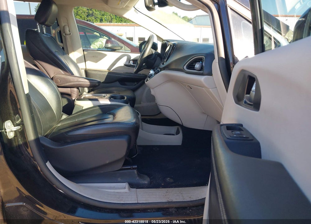 2022 CHRYSLER PACIFICA VIN: 2C4RC1BG9NR117538