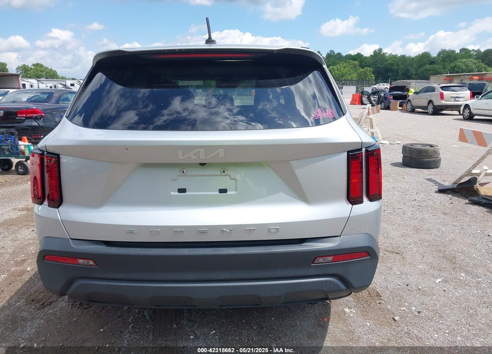2022 KIA SORENTO LX VIN: 5XYRG4LC0NG105980