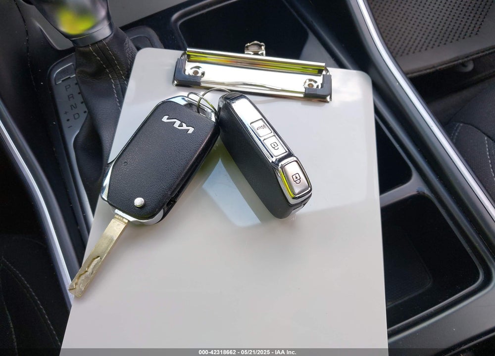 2022 KIA SORENTO LX VIN: 5XYRG4LC0NG105980