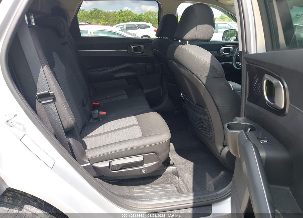 2022 KIA SORENTO LX VIN: 5XYRG4LC0NG105980