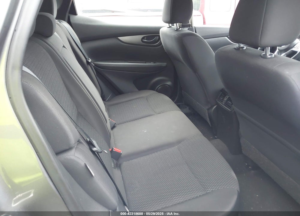 2021 NISSAN ROGUE SPORT VIN: JN1BJ1AV5MW566683