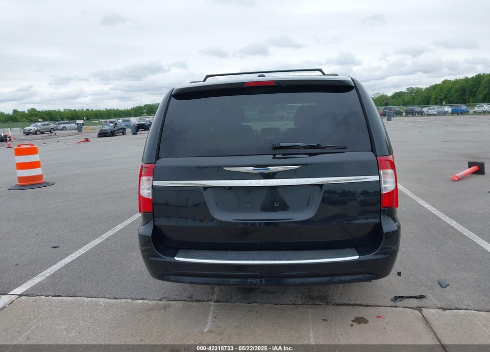 2015 CHRYSLER TOWN & COUNTRY VIN: 2C4RC1CG4FR675247