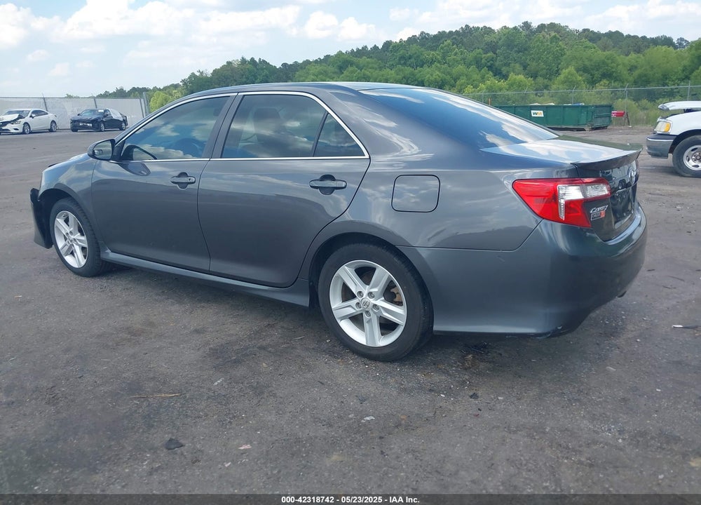 2013 TOYOTA CAMRY SE VIN: 4T1BF1FK4DU238448
