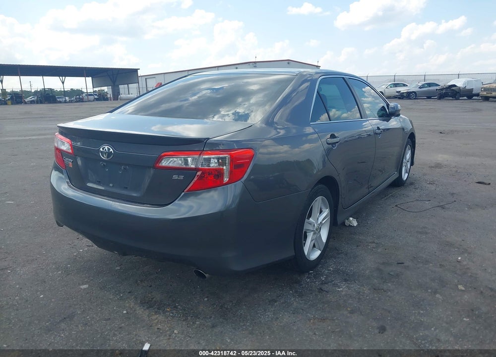 2013 TOYOTA CAMRY SE VIN: 4T1BF1FK4DU238448