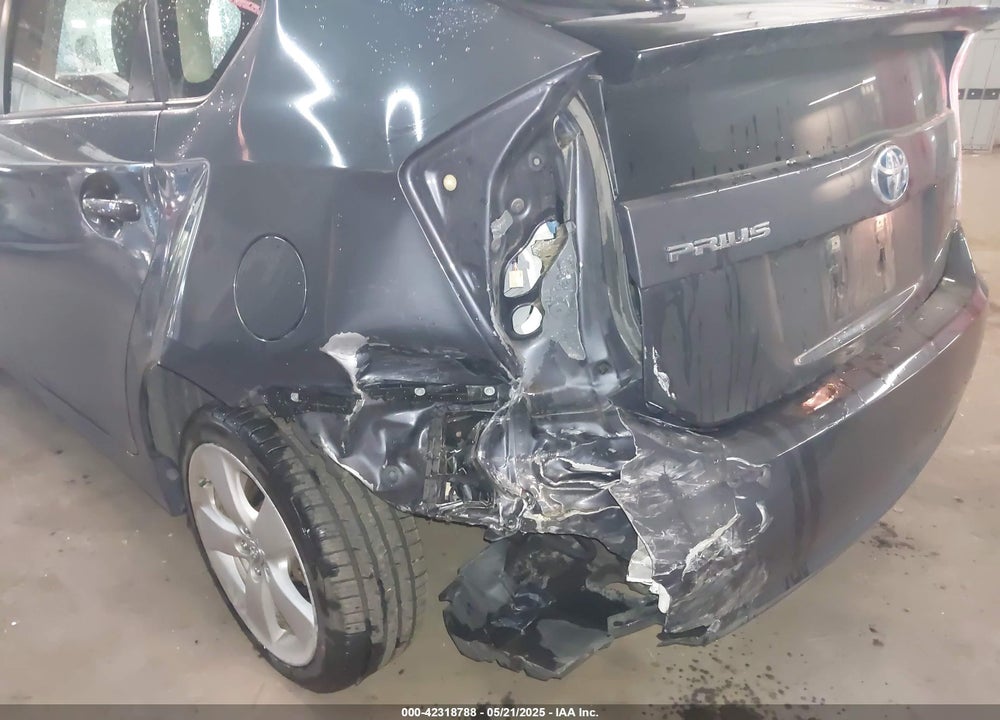 2013 TOYOTA PRIUS VIN: JTDKN3DU5D1646689