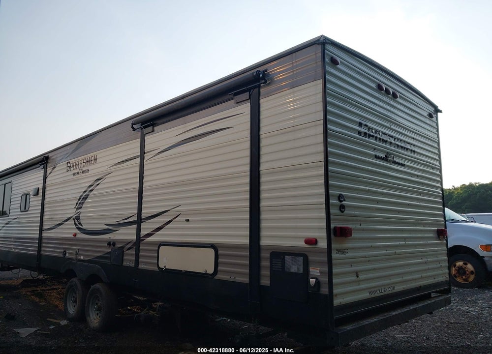 2019 KZ SPORTSMAN 363FL VIN: 4EZTS3625K5064752