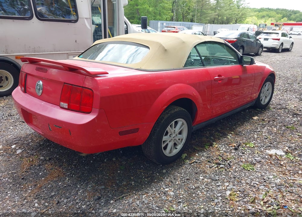 2005 FORD MUSTANG VIN: 1ZVFT84N455215653