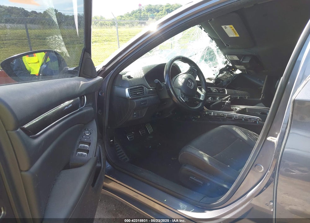 2019 HONDA ACCORD VIN: 1HGCV1E3XKA166905