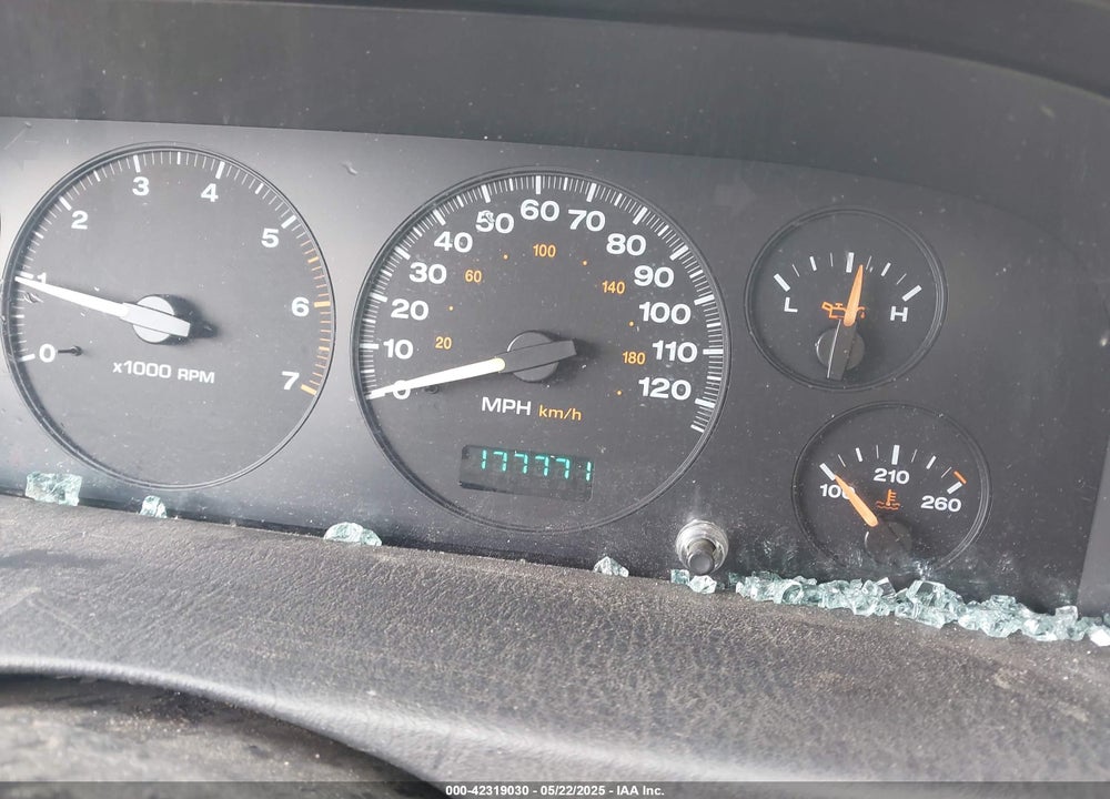 2003 JEEP GRAND CHEROKEE LAREDO VIN: 1J4GW48S73C611070