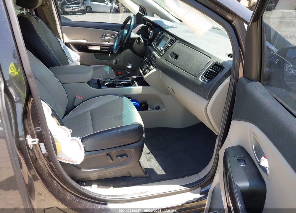 2020 KIA SEDONA EX VIN: KNDMC5C12L6643588