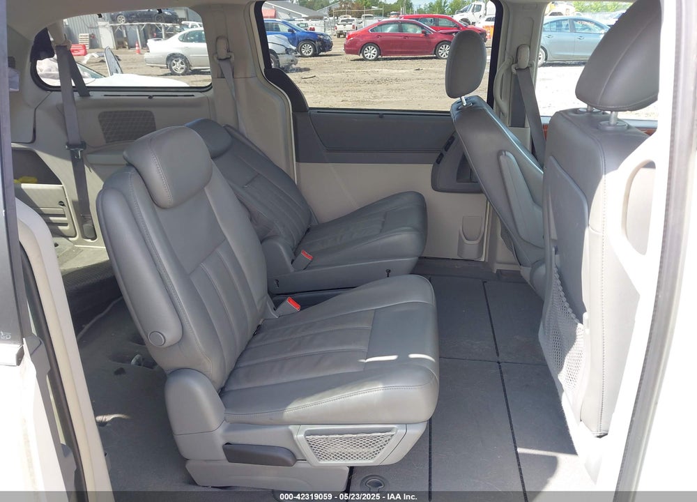 2009 CHRYSLER TOWN & COUNTRY TOURING VIN: 2A8HR54129R635760