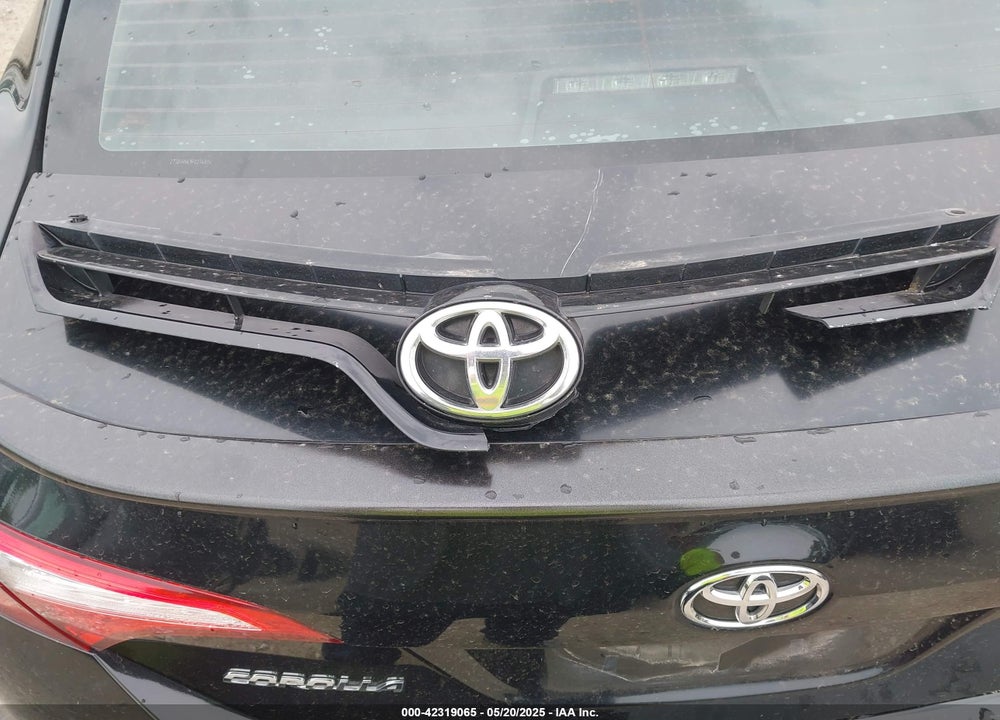 2015 TOYOTA COROLLA VIN: 2T1BURHE8FC234824
