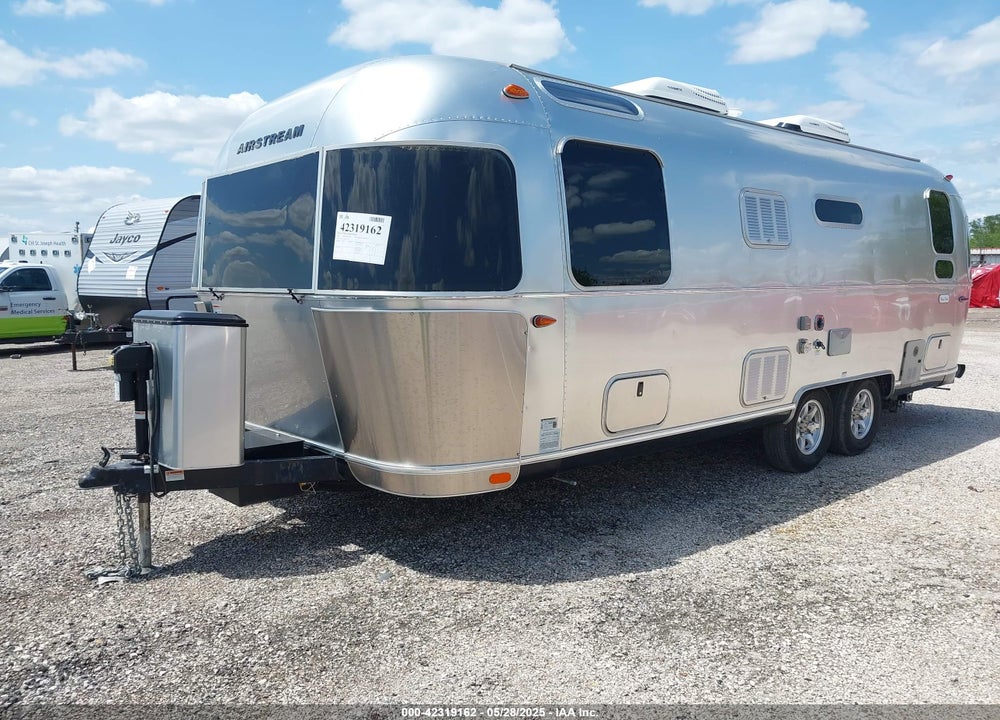 2021 AIRSTREAM FLYING CLOUD 25 RB Q VIN: 1STX9YJ22MJ557206