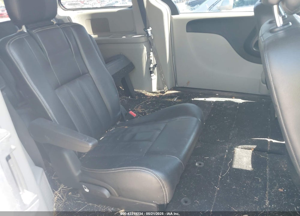 2014 CHRYSLER TOWN & COUNTRY TOURING VIN: 2C4RC1BG0ER247126