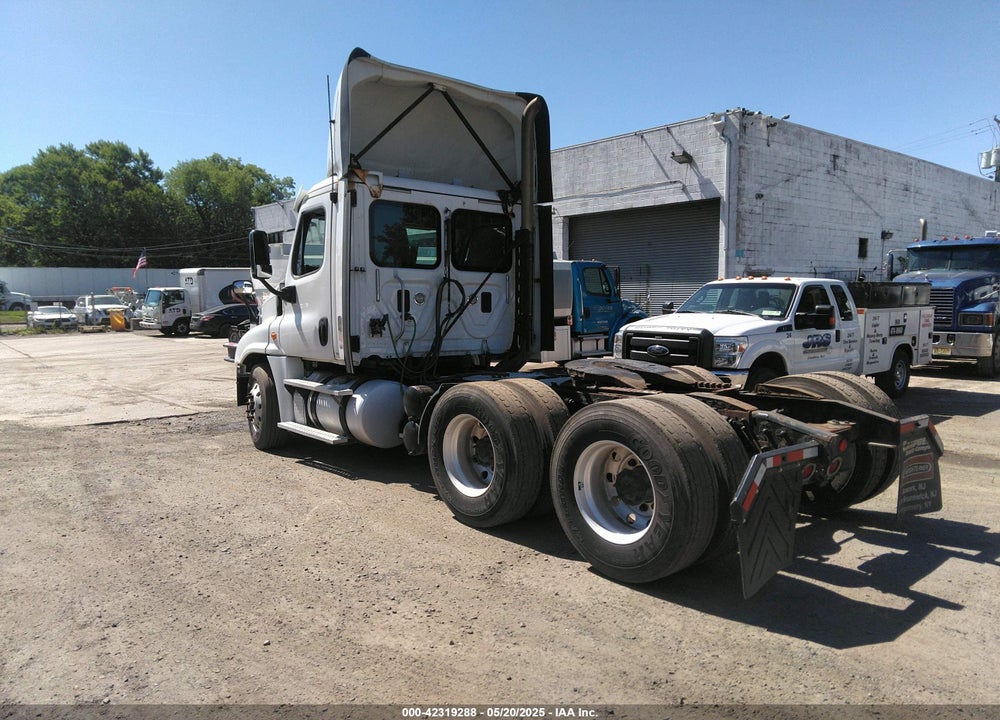 2016 FREIGHTLINER CASCADIA 125 VIN: 3AKJGED59GSHS2109