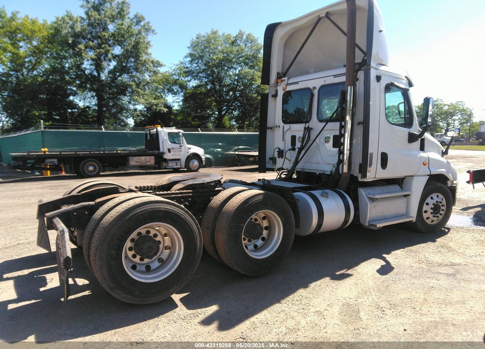 2016 FREIGHTLINER CASCADIA 125 VIN: 3AKJGED59GSHS2109