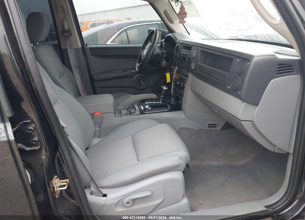 2007 JEEP COMMANDER VIN: 1J8HG48P17C632997