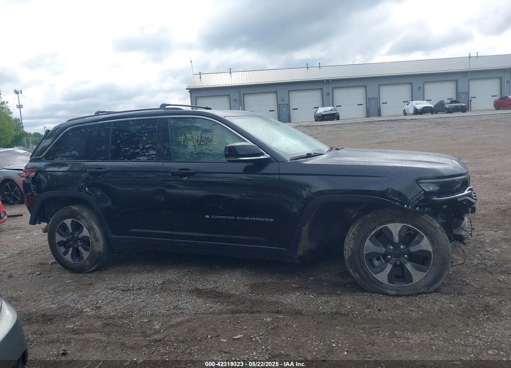 2022 JEEP GRAND CHEROKEE VIN: 1C4RJYB69N8715243