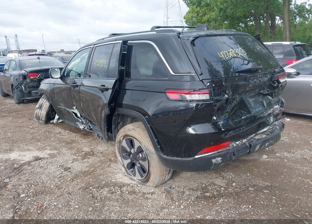 2022 JEEP GRAND CHEROKEE VIN: 1C4RJYB69N8715243