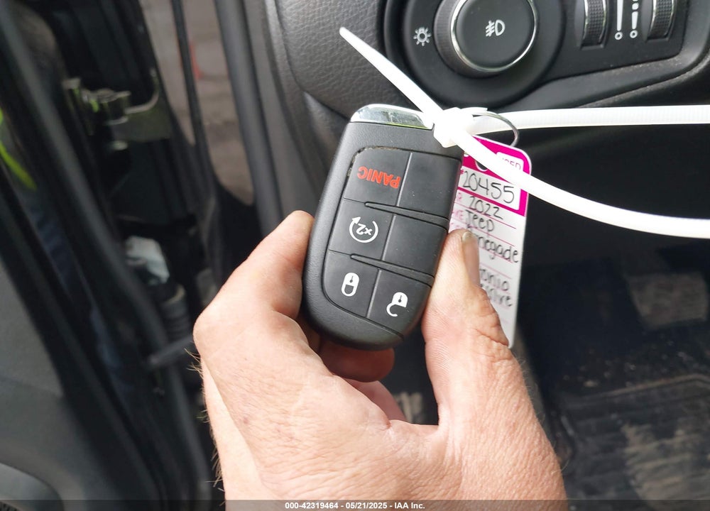2022 JEEP RENEGADE VIN: ZACNJDB19NPN80668