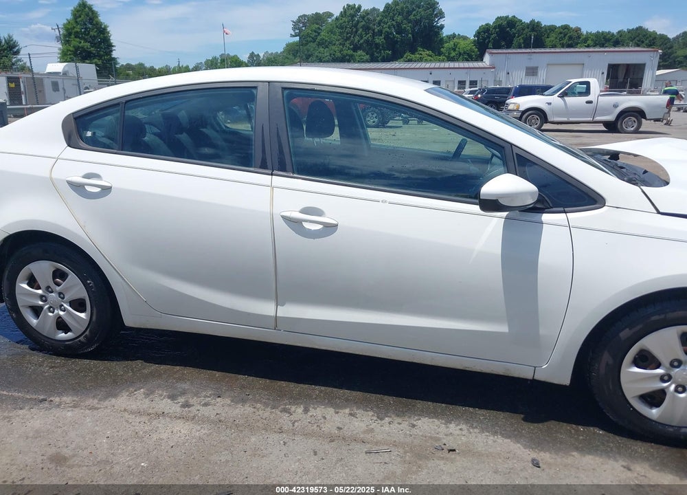 2016 KIA FORTE VIN: KNAFK4A64G5603669