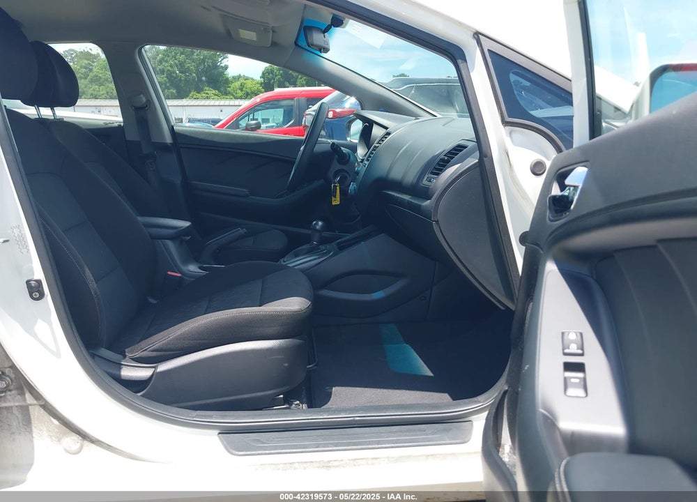 2016 KIA FORTE VIN: KNAFK4A64G5603669