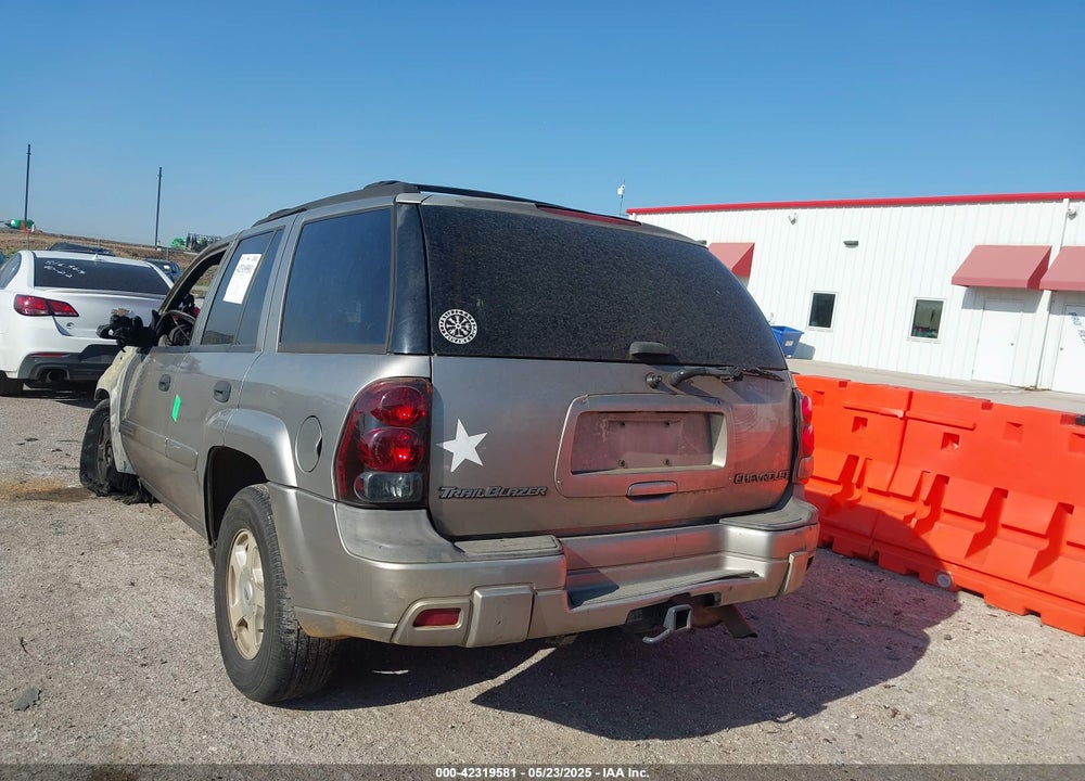 2002 CHEVROLET TRAILBLAZER LS VIN: 1GNDS13S822379603