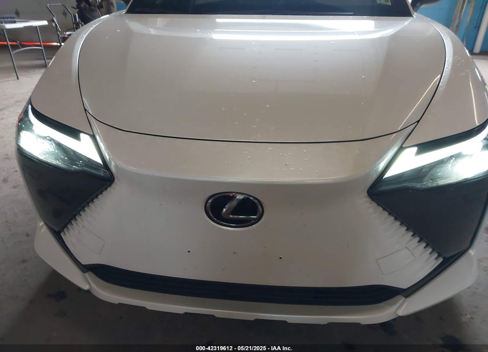 2024 LEXUS RZ 450E VIN: JTJAAAAB8RA023733