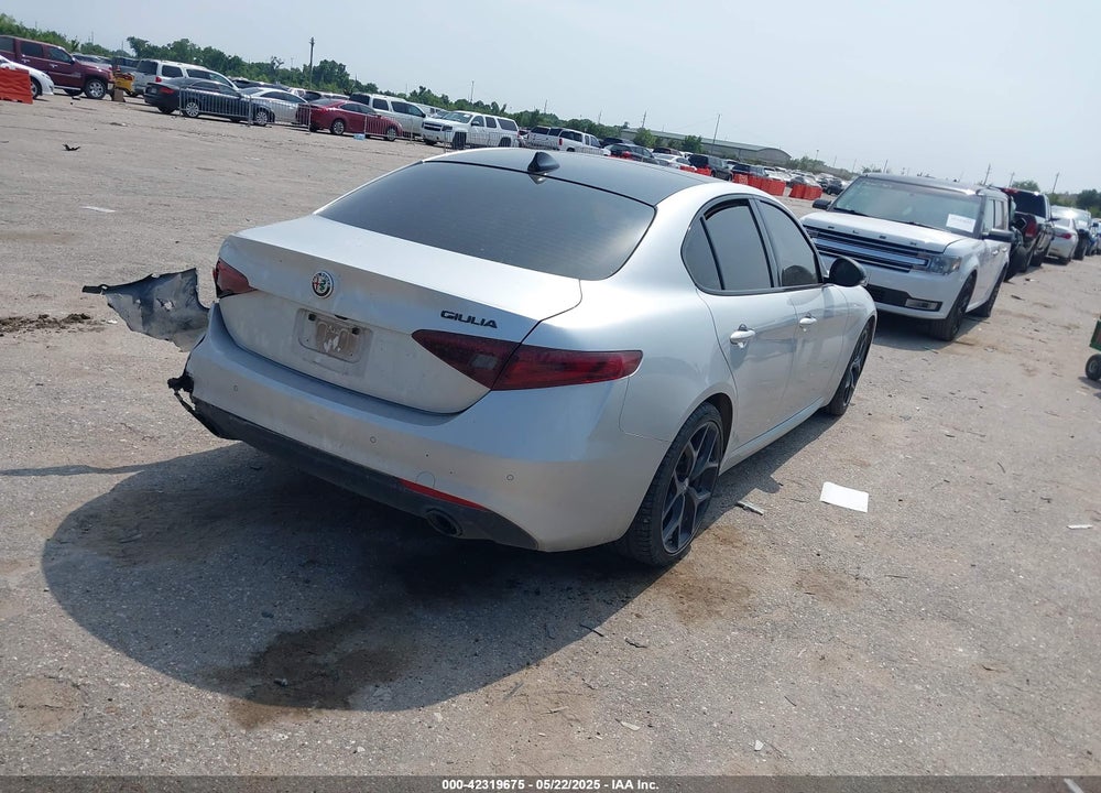 2020 ALFA ROMEO GIULIA VIN: ZARFAMAN8L7638393